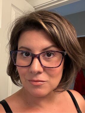 Meet your Posher, Cecilia